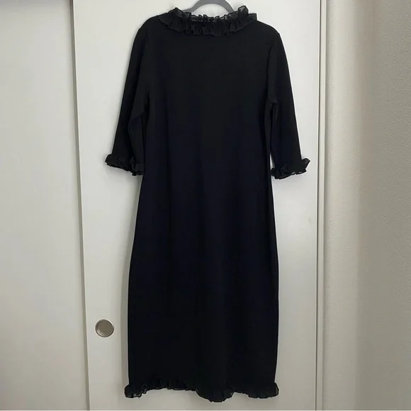 Elegant Black Ruffle Dress - Picture 2 of 3